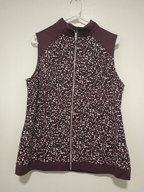 Weekends By Chicos Women's Size 2 Zipped Up Sleeveless Shirt